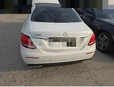 Photo 1 of 13: 2016 Mercedes-Benz E300 — Korean insurance auction