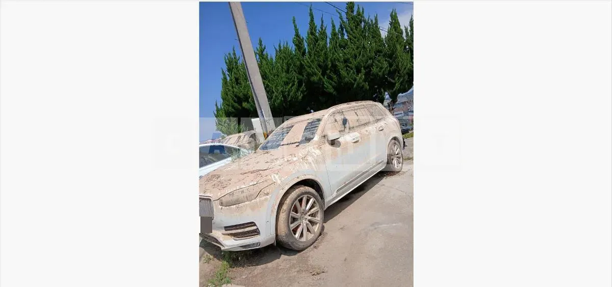 Photo 3 of 3: 2018 Volvo XC90T6 AWD — Korean insurance auction