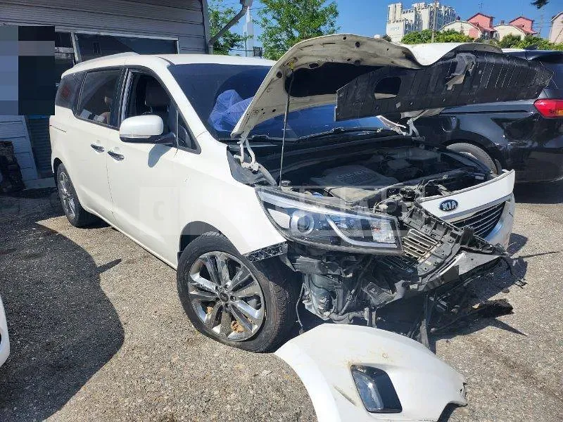 Photo 2 of 9: 2016 Kia Carnivals — Korean insurance auction