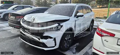 Photo 1 of 9: 2021 Kia Sorento Hybrid, VIN KNARK81GBNA062534 — Korean insurance auction