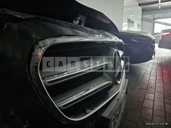 Photo 2 of 50: 2019 Mercedes-Benz E300 — Korean insurance auction