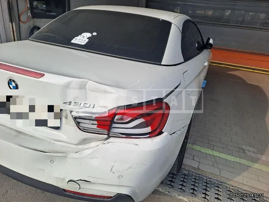 Photo 2 of 13: 2018 BMW 430i Convertible — Korean insurance auction