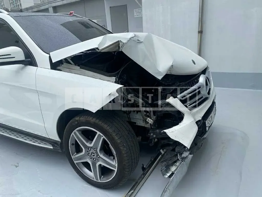Photo 2 of 9: 2017 Mercedes-Benz GLE350d 4Matic, VIN WDCDA2EB9HA975262 — Korean insurance auction