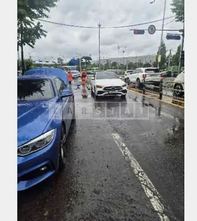 Photo 1 of 3: 2022 Mercedes-Benz C 300 — Korean insurance auction