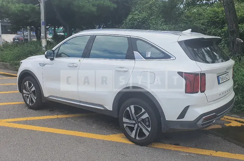 Photo 2 of 15: 2022 Kia Sorento, VIN KNARH81GBNA084157 — Korean insurance auction