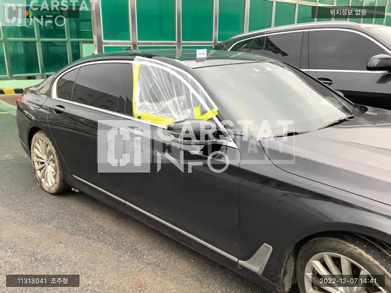 Photo 2 of 9: 2016 BMW 740Li xDrive, VIN WBA7E4109GGU98493 — Korean insurance auction