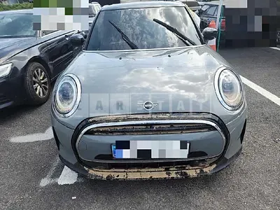 Photo 1 of 20: 2022 MINI Cooper Five-Door — Korean insurance auction