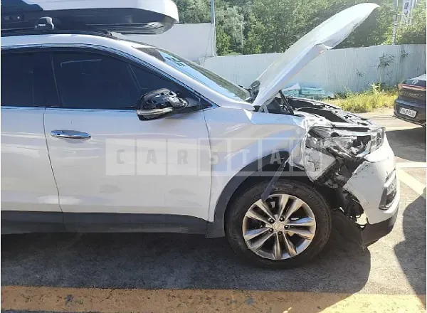 Photo 2 of 14: 2018 Hyundai Santa Fe — Korean insurance auction