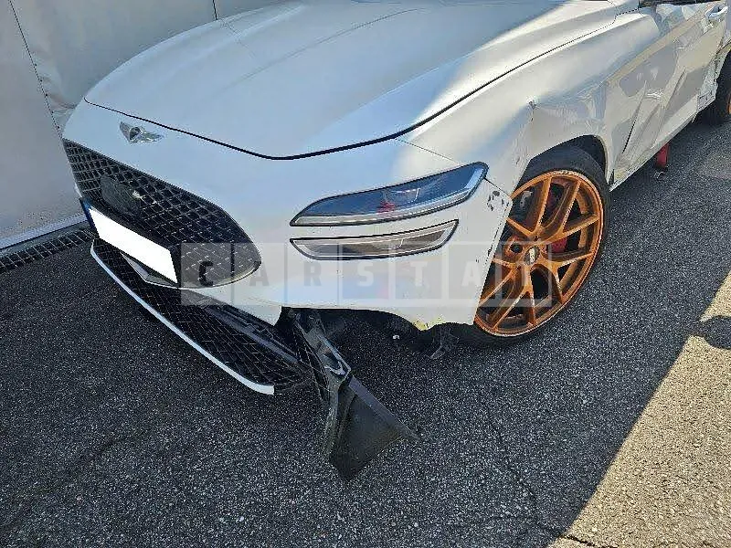 Photo 2 of 29: 2021 Genesis G70, VIN KMTG641EBMU077069 — Korean insurance auction