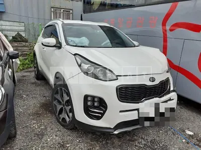 Photo 1 of 17: 2017 Kia Sportage 2.0 — Korean insurance auction