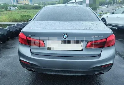 Photo 1 of 21: 2018 BMW 520d — Korean insurance auction