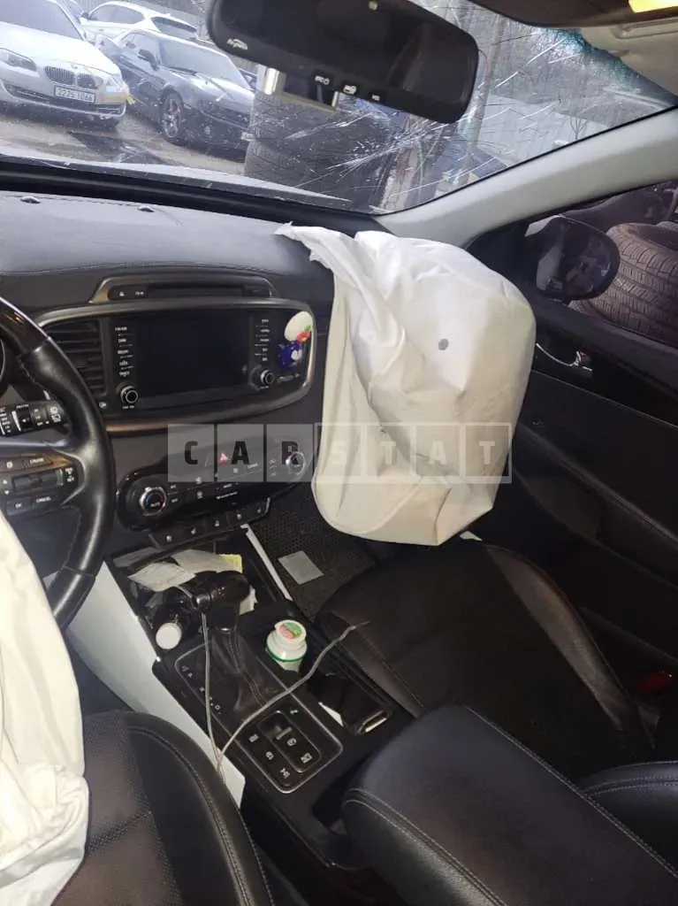 Photo 2 of 9: 2015 Kia Sorento, VIN KNAPH81ADFA097617 — Korean insurance auction