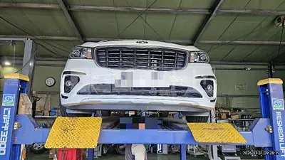 Photo 1 of 12: 2019 Kia Carnivals — Korean insurance auction