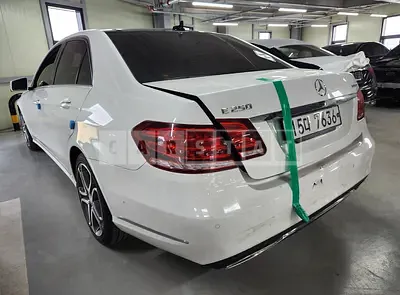 Photo 1 of 15: 2015 Mercedes-Benz E250 BlueTec 4Matic — Korean insurance auction