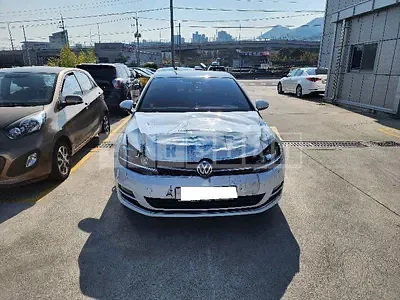 Photo 1 of 14: 2016 Volkswagen Golf, VIN WVWZZZAUZGW092000 — Korean insurance auction
