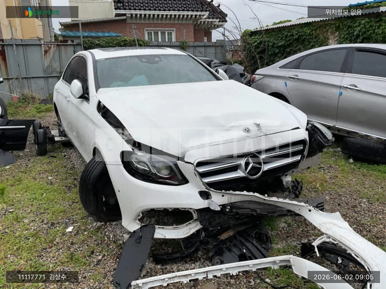 Photo 2 of 24: 2019 Mercedes-Benz E300 4Matic, VIN WDDZF4KB4KA679754 — Korean insurance auction