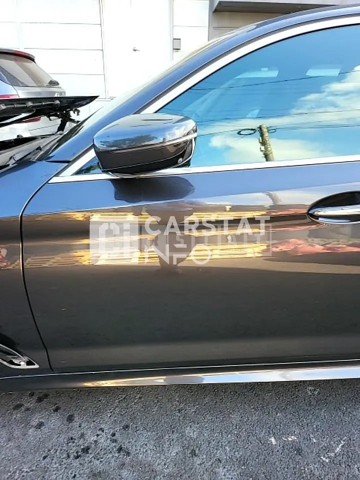 Photo 2 of 30: 2018 BMW 540i xDrive, VIN WBAJB5100JB371365 — Korean insurance auction