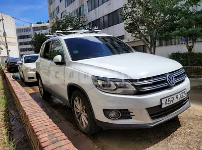 Photo 1 of 21: 2015 Volkswagen Tiguan 2.0 TDI Blue Motion, VIN WVGZZZ5NZFW551985 — Korean insurance auction