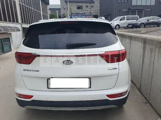 Photo 2 of 33: 2018 Kia Sportage — Korean insurance auction