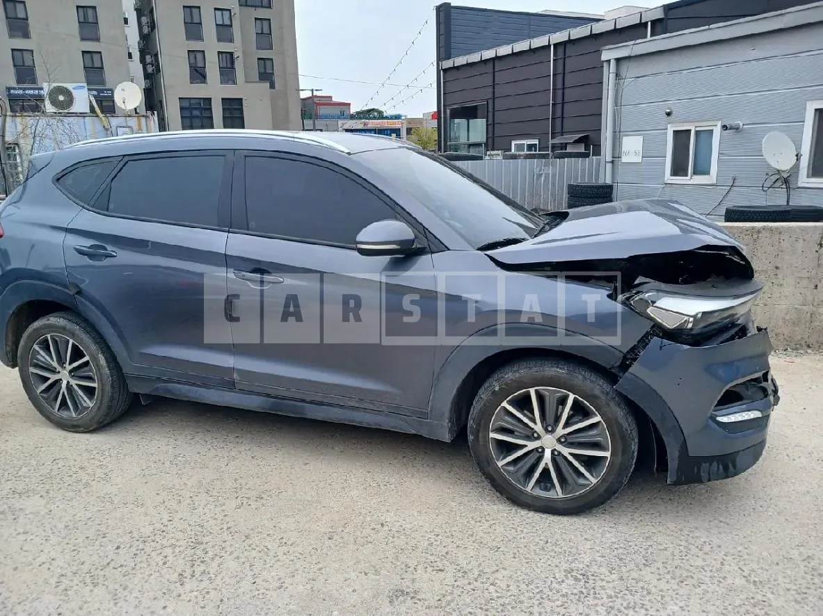 Photo 2 of 5: 2015 Hyundai Tucson TL 2.0 — Korean insurance auction