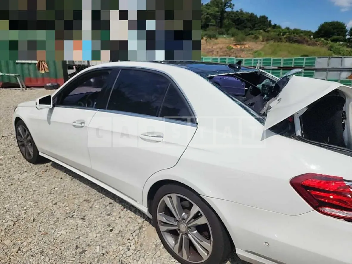 Photo 2 of 20: 2014 Mercedes-Benz E300 4Matic — Korean insurance auction