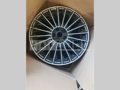 Photo 1 of 19: 2026 Hyundai (parts) IONIQ 9 3 Wheels & Battery Assembly — Korean insurance auction