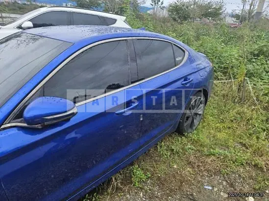 Photo 2 of 16: 2022 Genesis Hyundai G70, VIN KMTG641EBNU105027 — Korean insurance auction