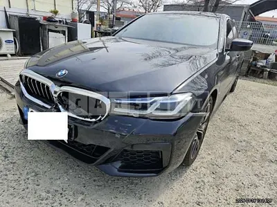 Photo 1 of 35: 2021 BMW 530e — Korean insurance auction