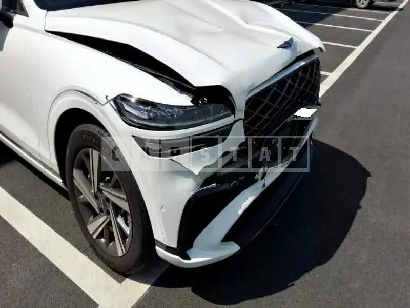 Photo 2 of 37: 2025 Genesis GV70, VIN KMTMA81BBSU248975 — Korean insurance auction