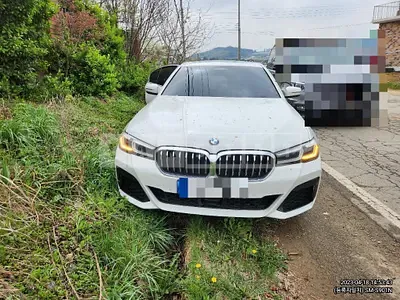 Photo 1 of 15: 2022 BMW 520i — Korean insurance auction