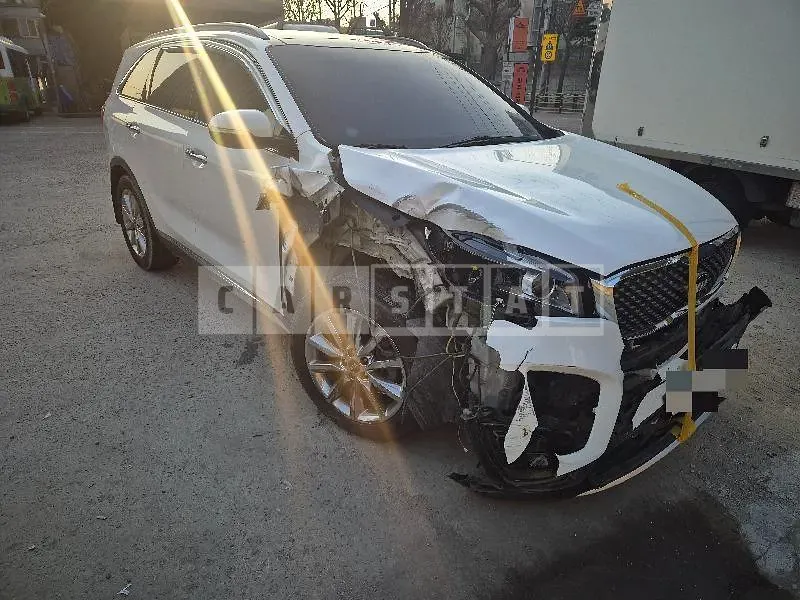 Photo 2 of 21: 2017 Kia Sorento 4WD — Korean insurance auction