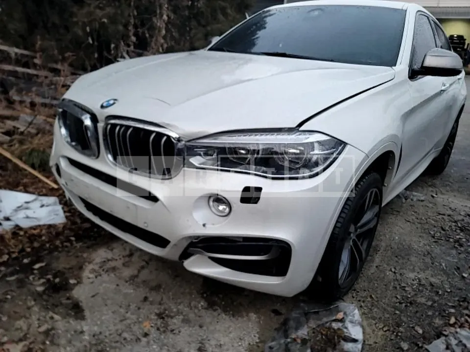 Photo 2 of 9: 2015 BMW X6 M50d, VIN WBAKV6101F0N48767 — Korean insurance auction