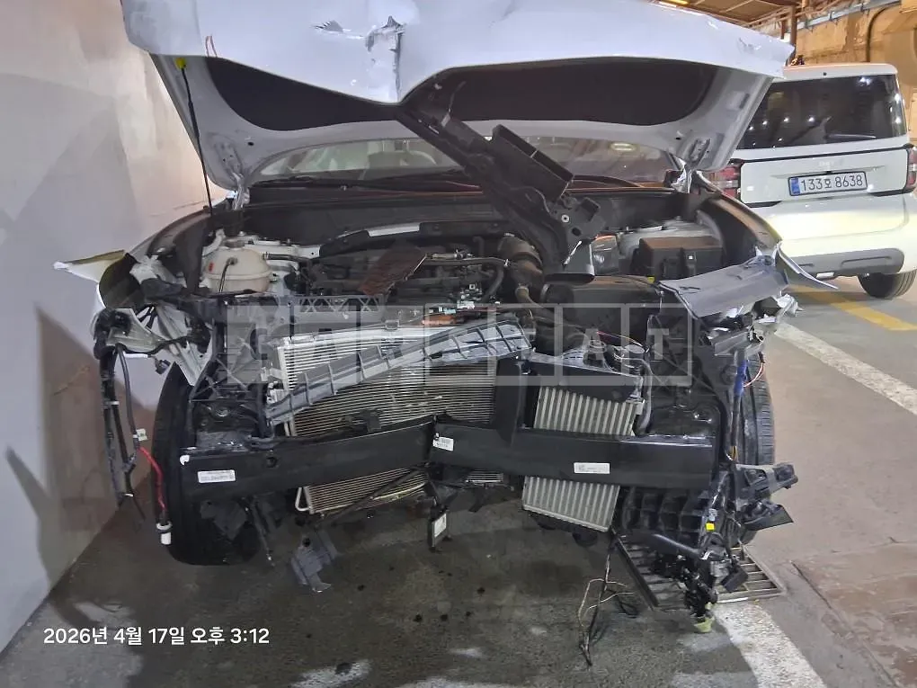 Photo 2 of 32: 2025 Hyundai Tucson, VIN KMHJC81BGSU405365 — Korean insurance auction