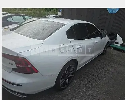 Photo 1 of 20: 2022 Volvo S60B5 — Korean insurance auction