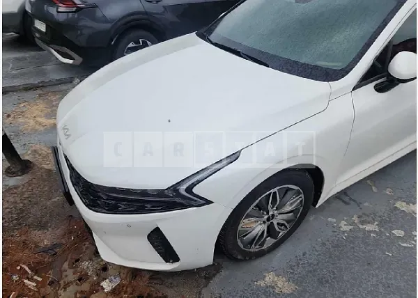 Photo 2 of 7: 2023 Kia K5 — Korean insurance auction