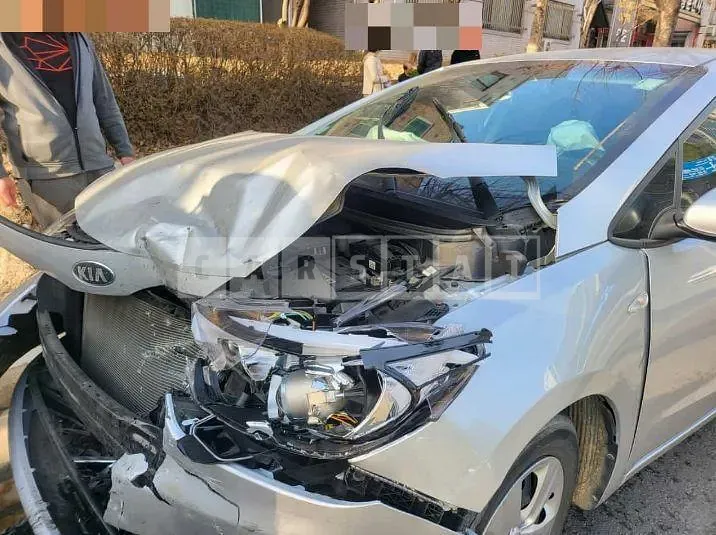 Photo 2 of 10: 2015 Kia K3 1.6 — Korean insurance auction