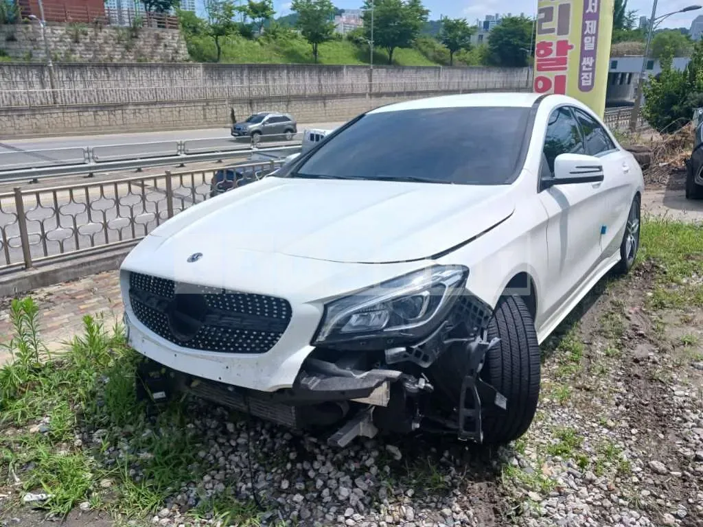Photo 2 of 10: 2018 Mercedes-Benz CLA220 — Korean insurance auction