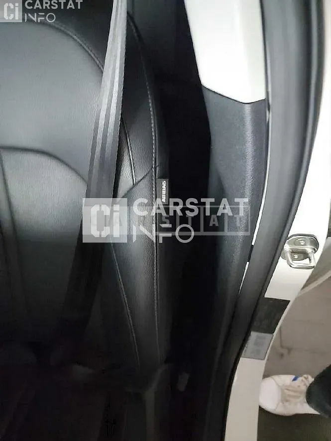 Photo 2 of 30: 2019 Kia K5 2.0 (Hybrid) — Korean insurance auction