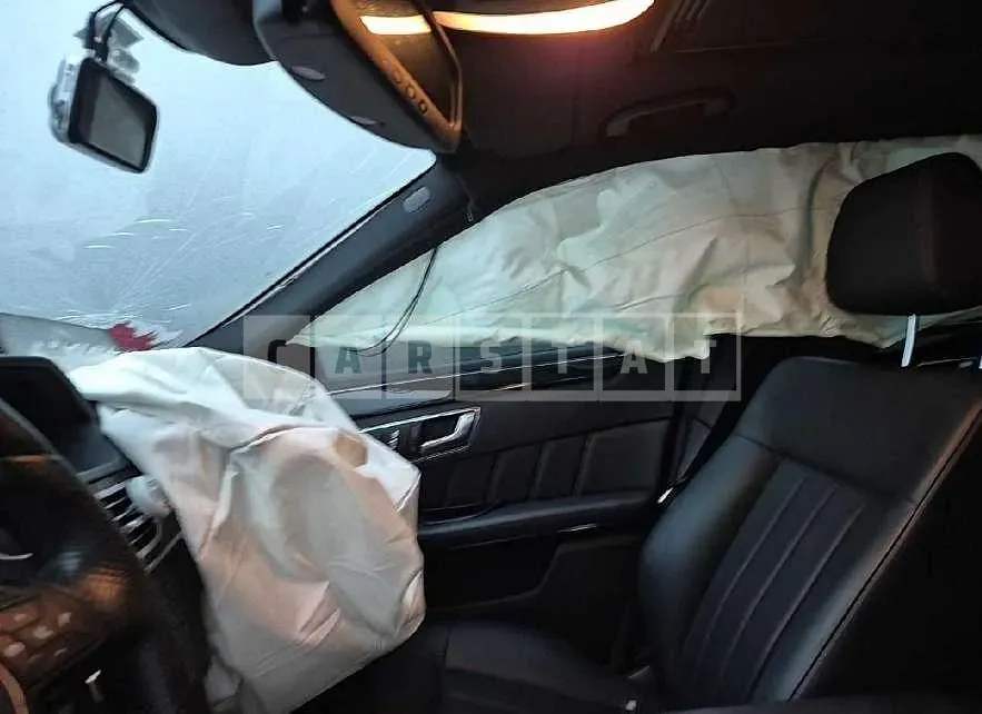 Photo 2 of 2: 2015 Mercedes-Benz E220 BlueTec — Korean insurance auction