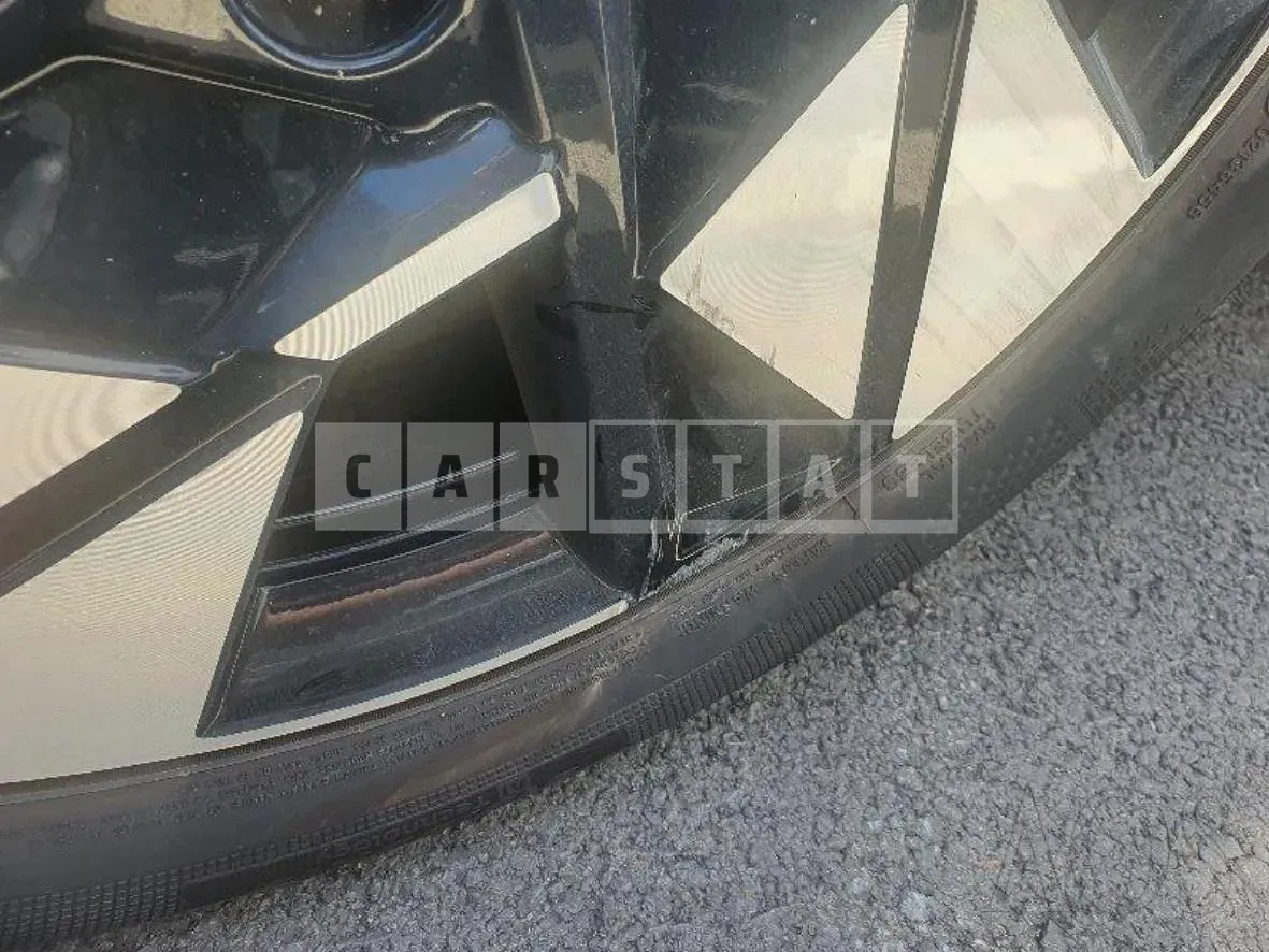 Photo 2 of 4: 2023 Hyundai (parts) Kona Hybrid Wheel — Korean insurance auction