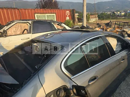 Photo 2 of 7: 2023 BMW 530i — Korean insurance auction