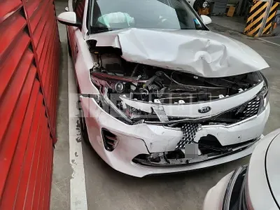 Photo 1 of 9: 2016 Kia K5 2.0, VIN KNAGS411BHA135862 — Korean insurance auction