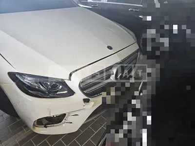 Photo 1 of 28: 2017 Mercedes-Benz E300 — Korean insurance auction