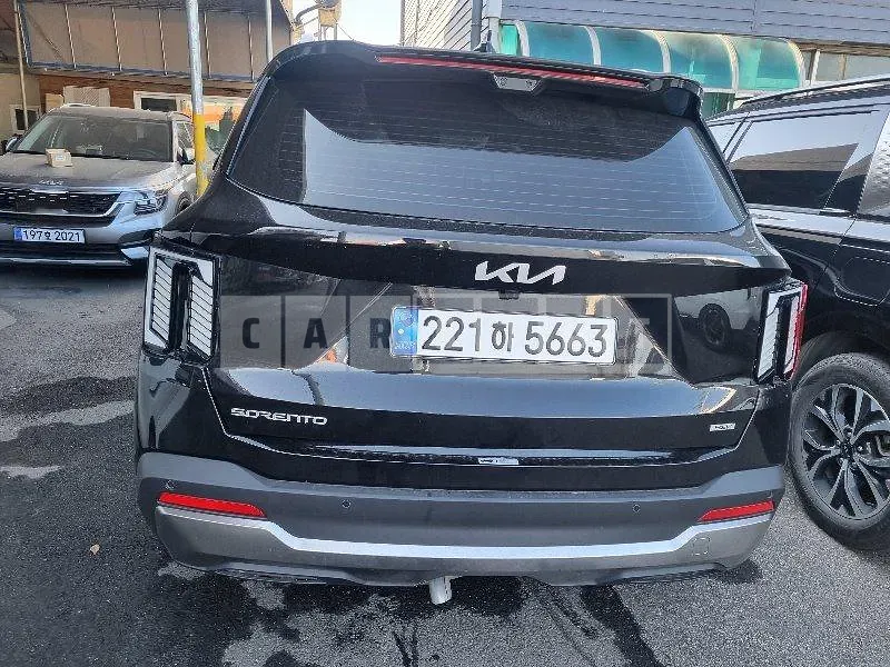Photo 2 of 29: 2024 Kia Sorento — Korean insurance auction