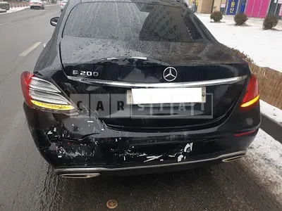 Photo 1 of 18: 2018 Mercedes-Benz E200, VIN WDDZF4CB7JA435142 — Korean insurance auction