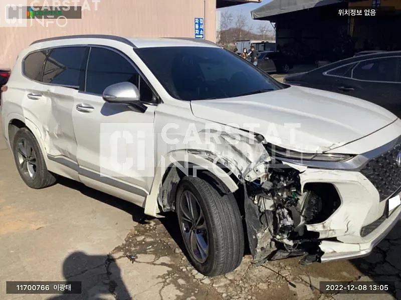 Photo 2 of 10: 2018 Hyundai Santa Fe, VIN KMHS581ADKU120028 — Korean insurance auction