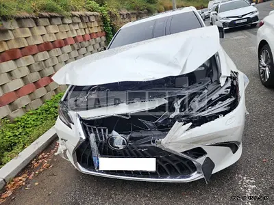 Photo 1 of 38: 2024 Lexus ES300h — Korean insurance auction