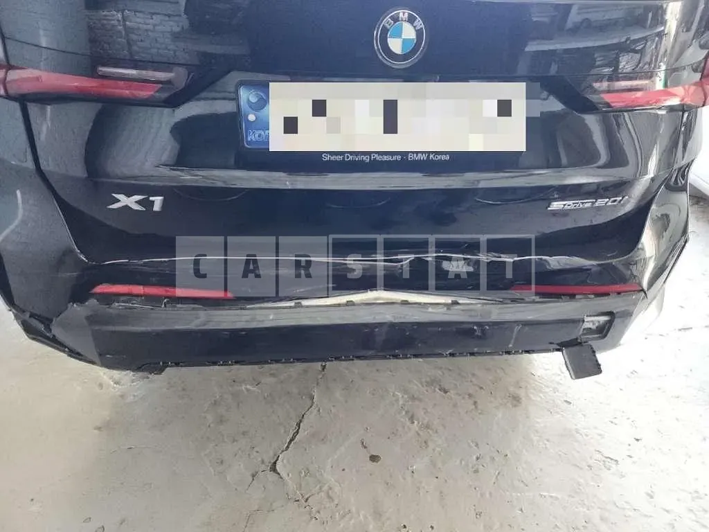 Photo 2 of 11: 2023 BMW X1 sDrive20i — Korean insurance auction