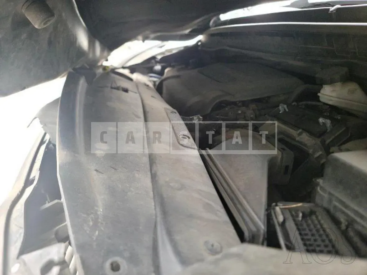 Photo 2 of 10: 2014 Kia Carnival — Korean insurance auction