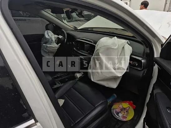 Photo 2 of 13: 2015 Kia Sorento — Korean insurance auction